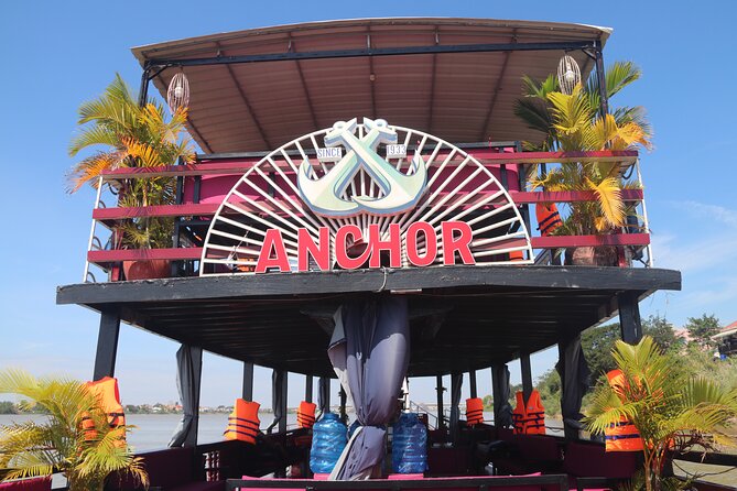 Phnom Penh to Siem Reap Cruise/road tour or Siem Reap/Phnom Penh - Floating villages without a separate excursion