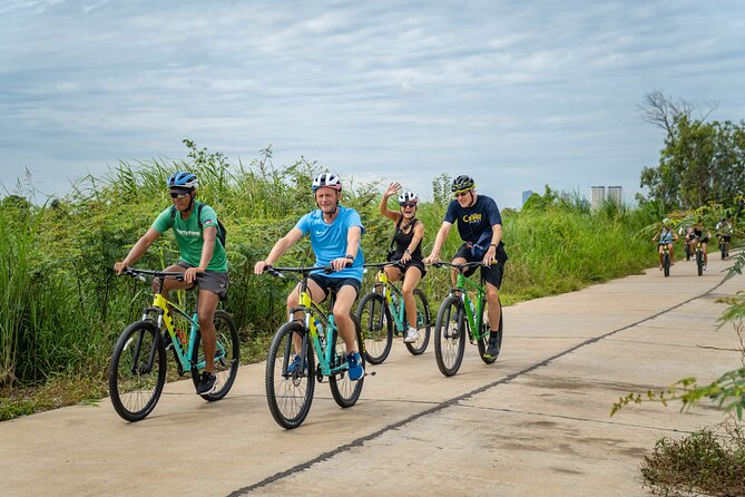 Phnom Penh to Silk Island Sunset Bike Tour/ E-Bike or Tuk Tuk - Sunset snacks beside the river