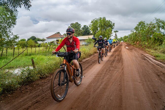 Phnom Penh to Silk Island Sunset Bike Tour/ E-Bike or Tuk Tuk - Mongkol Serey Temple and the first hour