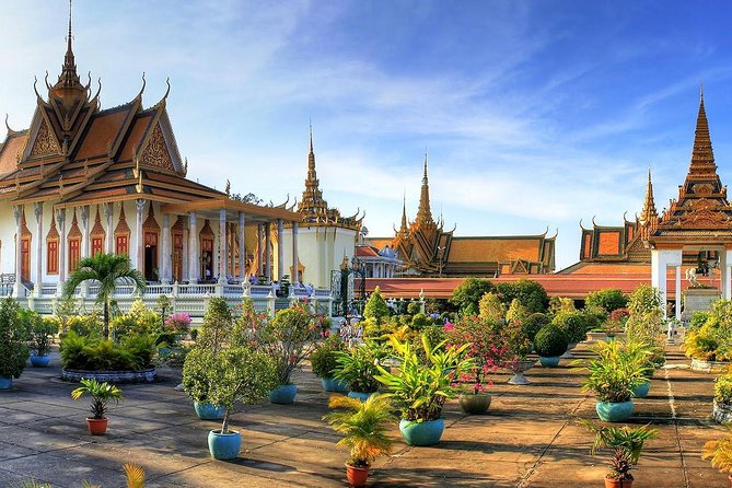 Phnom Penh Tours and Mekong River cruise - The Mekong sunset cruise from 5:00pm onward