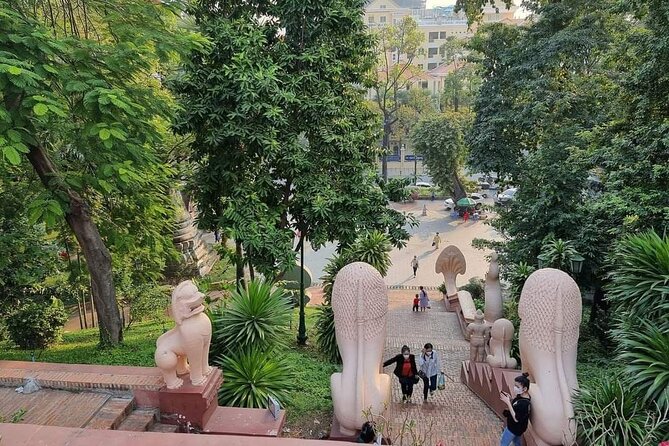 Phnompenh a full day tour excursive with guide and driver - Why this route works for a first day in Phnom Penh