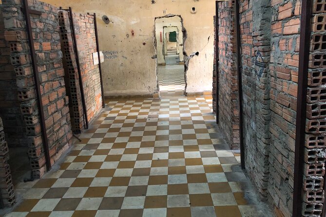 Phnompenh a full day tour excursive with guide and driver - The Killing Field completes the historical picture