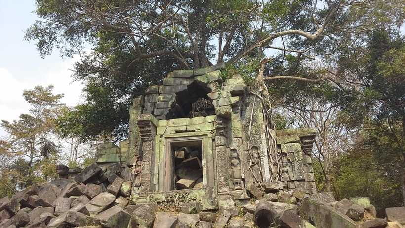 Prasat Thom, Koh Ker Group & Beng Mealea Full-Day Tour - Clothing, walking, and weather advice