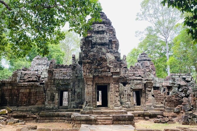 Preah Khan, Neak Pean and Pre Rup Temple Tour - East Mebon: an older Hindu temple in a former reservoir