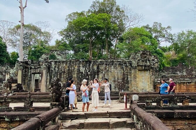 Preah Khan, Neak Pean and Pre Rup Temple Tour - Preah Khan: two hours inside Jayavarman VII’s great complex