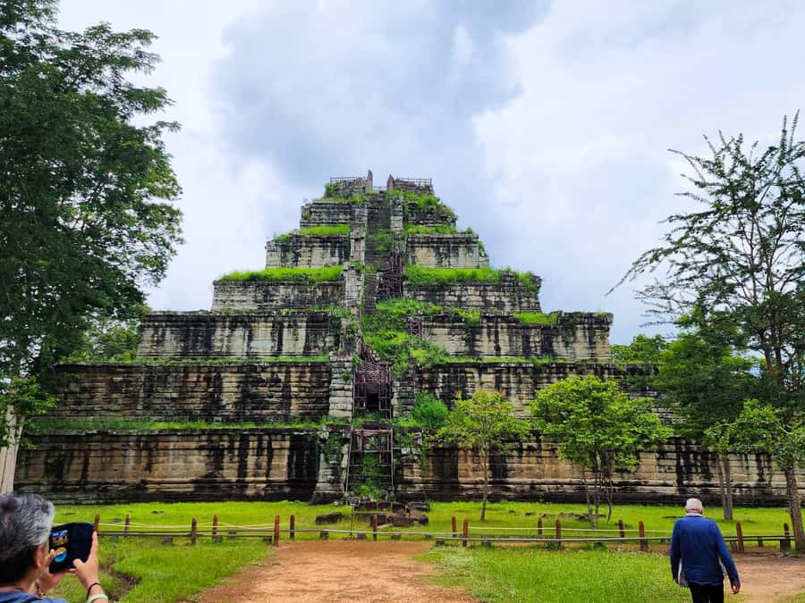 Preah Vihear Temple Koh Ker & BengMealea Tour from Siem Reap - A short transfer to Prasat Pram