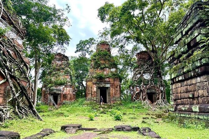 Preah Vihear temple - Koh Ker & Other temple with Small Group - What the small group and vehicle add