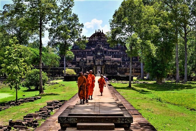 Private 2 Days Angkor Wat Sunrise and Discover all Major Temples - South Gate and the royal center of Angkor Thom