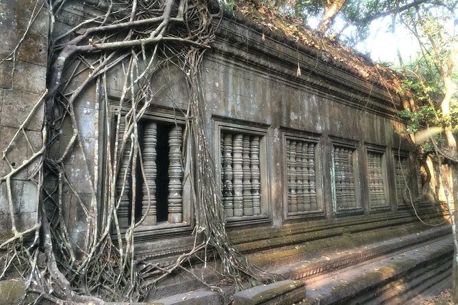 Private 2 Days Angkor Wat Sunrise, Floating Village & Beng Mealea - Day two reaches Kompong Khleang on Tonle Sap