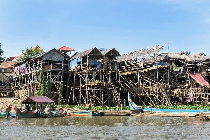 Private 3-Day Mekong Delta River Tour from Phnom Penh to Ho Chi Minh City - Day three: Cai Rang Floating Market before the city