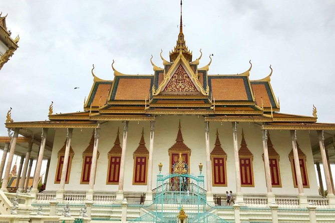 Private 3 Day Trip: Siem Reap-Phnom Penh - Baphuon, Phimeanakas, and the two terraces
