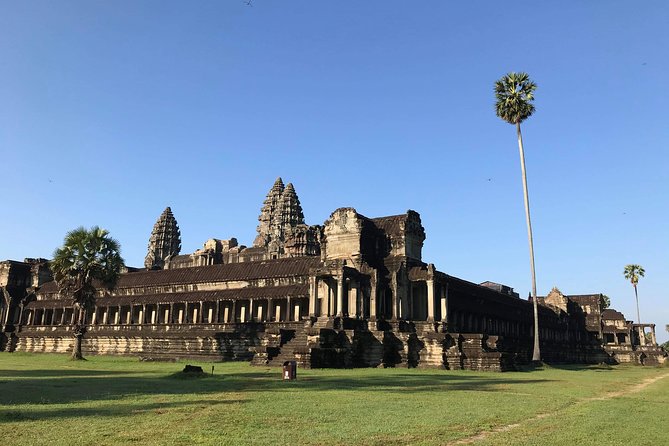 Private Angkor Sunrise Guided Tour - Comfort, clothing, and practical preparation