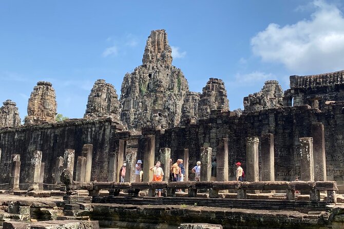 Private Angkor Wat and Lost Temple Jungle Tour - Bayon Temple: an hour and a half among stone faces