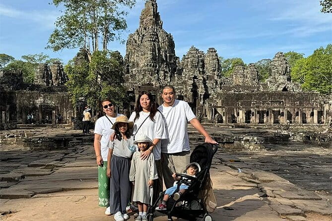 Private Angkor Wat Day Tour with Pre Rup Temple Sunset - What the private vehicle adds