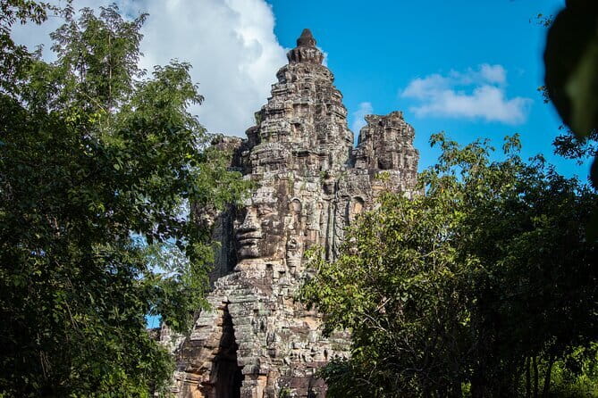 Private Angkor Wat Sunrise Guide Tour include Breakfast and Snack - Breakfast after the first temple