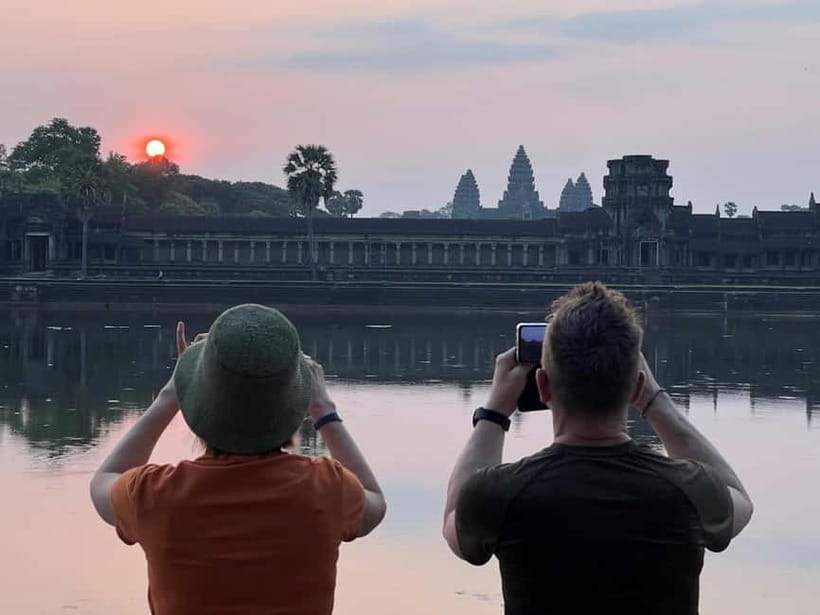 Private Angkor Wat Sunrise Small Tour - Cancellation and booking flexibility