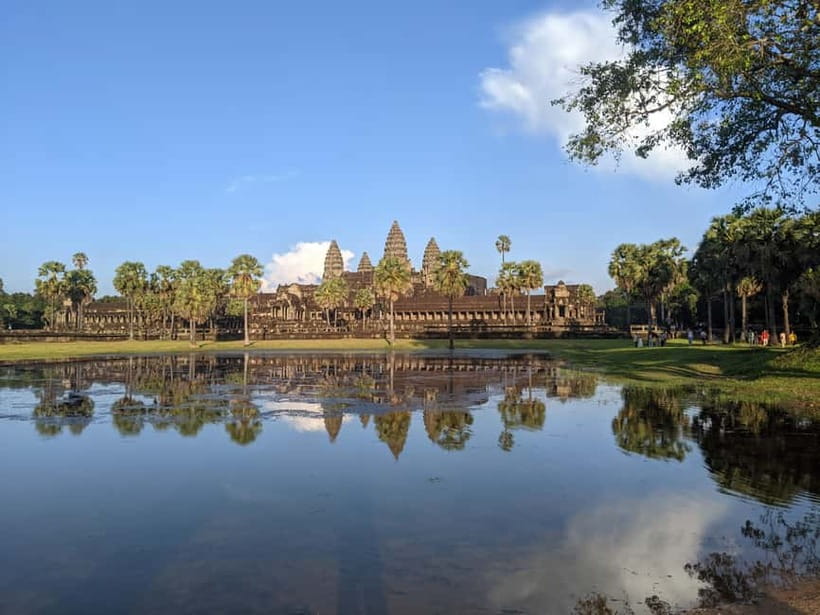Private Angkor Wat Sunrise Small Tour - Breakfast planning before the temples