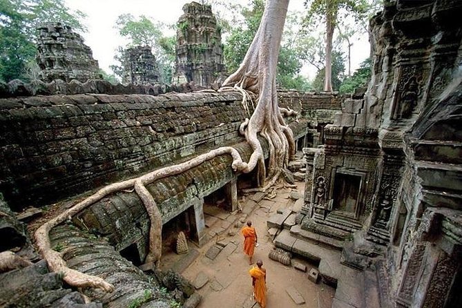 Private Angkor Wat Sunrise Tour - Bayon and the stone faces of Angkor Thom