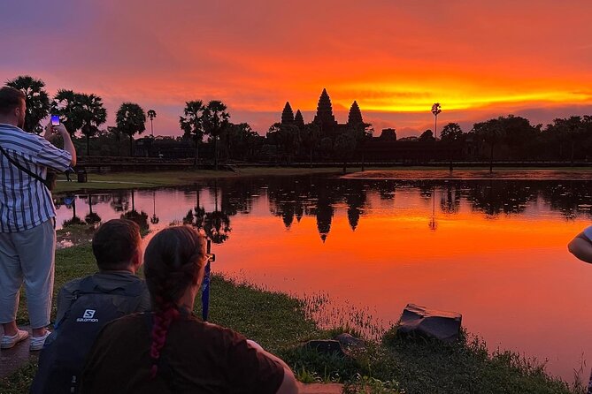 Private Angkor Wat Sunrise Tour with Lunch Included - Key points to know before booking