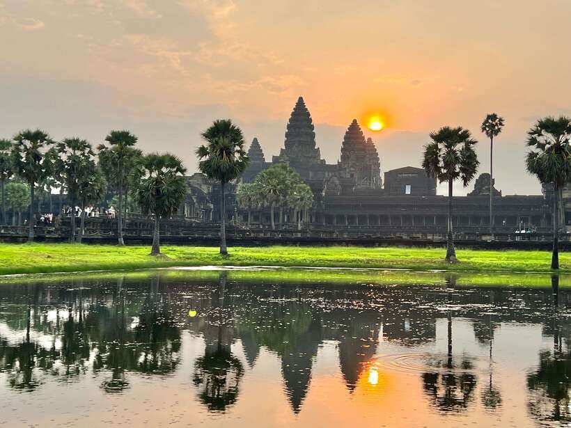 Private Angkor Wat Sunrise Tour with Lunch - Angkor Wat’s carvings deserve nearly two hours
