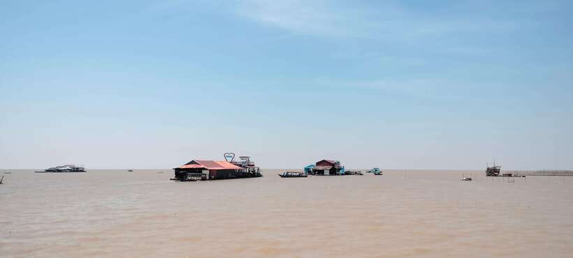 Private Angkor Wat Sunrise Tours And Sunset Floating Village - What to pack for a ten-hour outing