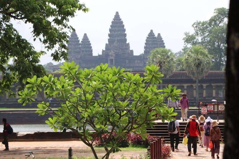 Private Angkor Wat Sunset Tour with Lunch and Snack Included - Key points to know before booking