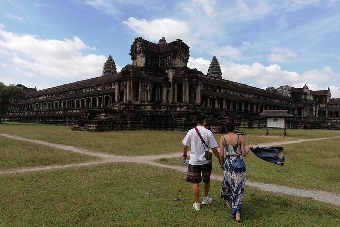 Private Angkor Wat Temple Tour - Bayon Temple: stone faces and a more intimate scale