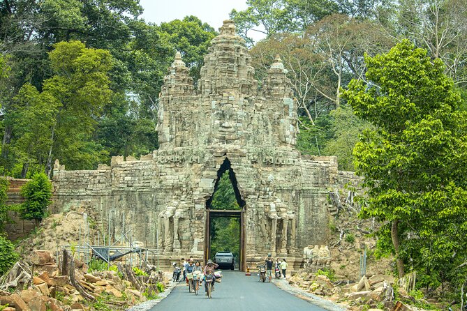 Private Angkor Wat Tour & Angkor Park/Heritage With Local Guide - Ta Prohm: The Final Major Temple