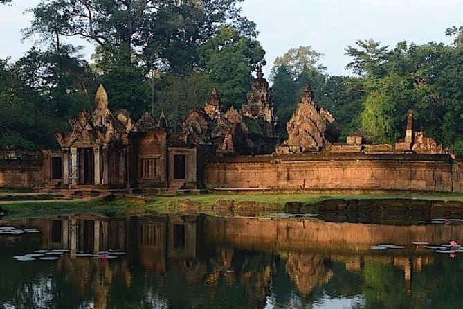 Private Angkor Wat Tour by Tuk-Tuk with English Speaking Driver - Ta Prohm and its famous atmosphere