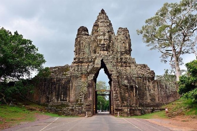 Private Angkor Wat Tour from Siem Reap - Entering Angkor Thom through the South Gate