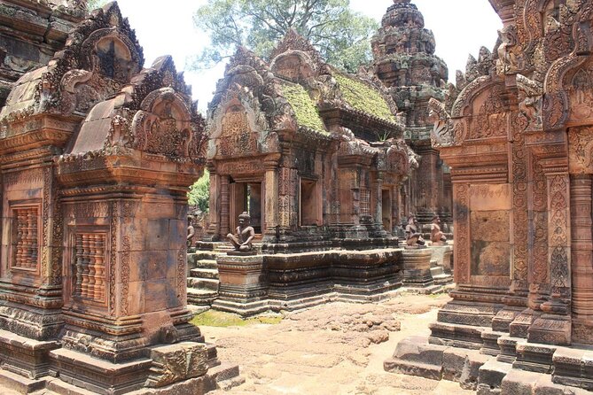 Private Banteay Srei and 4 Temples Guided Tour - East Mebon and the final temple visit