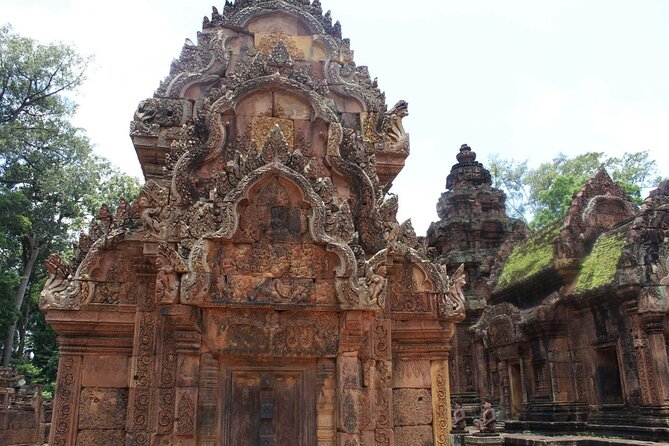Private Banteay Srei and 4 Temples Guided Tour - What the $75 price really covers
