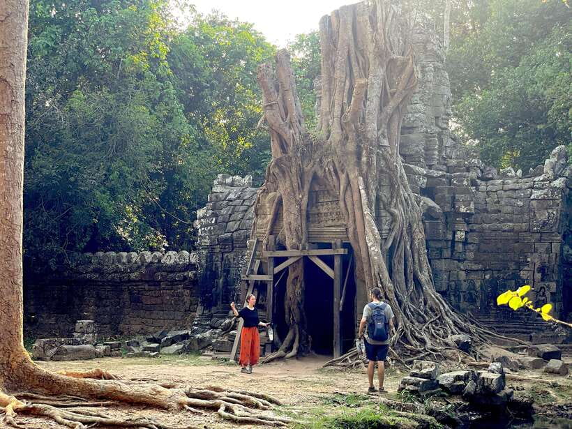 Private Banteay Srei and Grand Tour Leading by expert guide - The road to Banteay Srei shows rural Cambodia