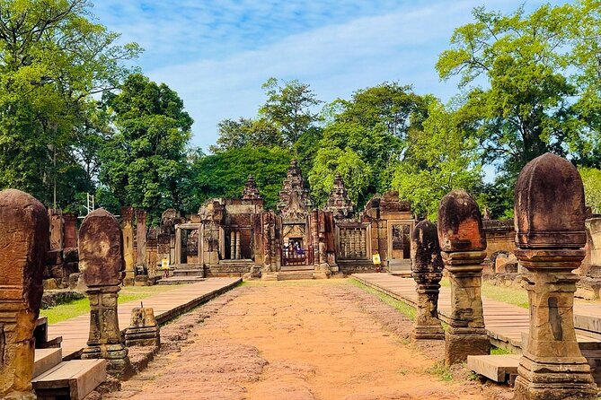 Private Banteay Srei Kbal Spean Tours and Landmine museum - Kbal Spean, a carved riverbed in Phnom Kulen