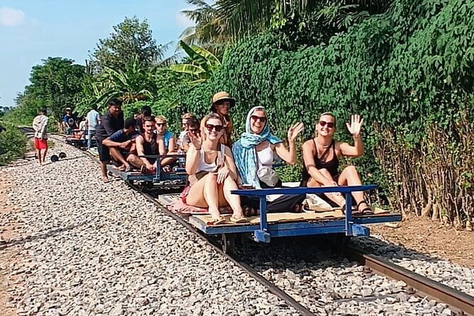 Private Boat from Battambang to Siem Reap via Tonle Sap Lake - Is $165 per person good value?