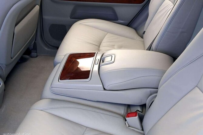 Private Car services from Siem Reap to Phnom Penh - Six to Seven Hours, With Some Room for Variation