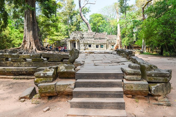 Private Full-Day Angkor Temple and Sunset Viewing with Lunch - The 9:00 am pickup and ride from Siem Reap