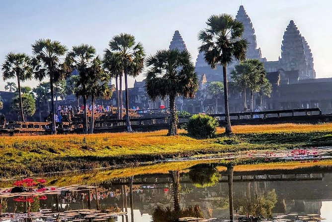 Private Guided Tours-Sunrise Angkor Wat, Ta Prohm, Bayon and more - Victory Gate: a quieter entrance to Angkor Thom