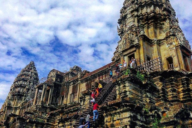 Private Guided Tours-Sunrise Angkor Wat, Ta Prohm, Bayon and more - Bayon and its famous stone faces