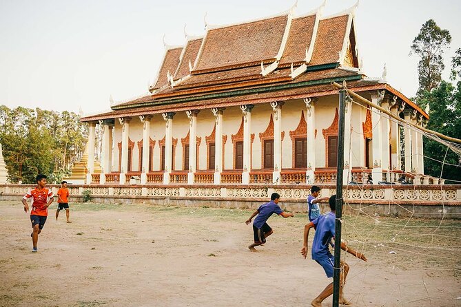 Private Half-Day Silk Island Trip from Phnom Penh - Kbal Koh temple and the road to island life