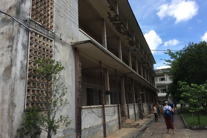 Private Half Day To Killing Field & S21 Genocidal Museum in Phnom Penh - What the $130 price really buys