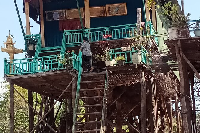Private Half-Day Tour to Kampong Phluk Flooded Forest and Floating Villages - What the private guide and vehicle add