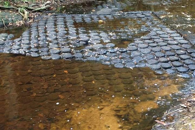 Private One Day to Kbal Spean, Banteay Srei and Banteay Samre - The Kbal Spean hike to the River of a Thousand Lingas