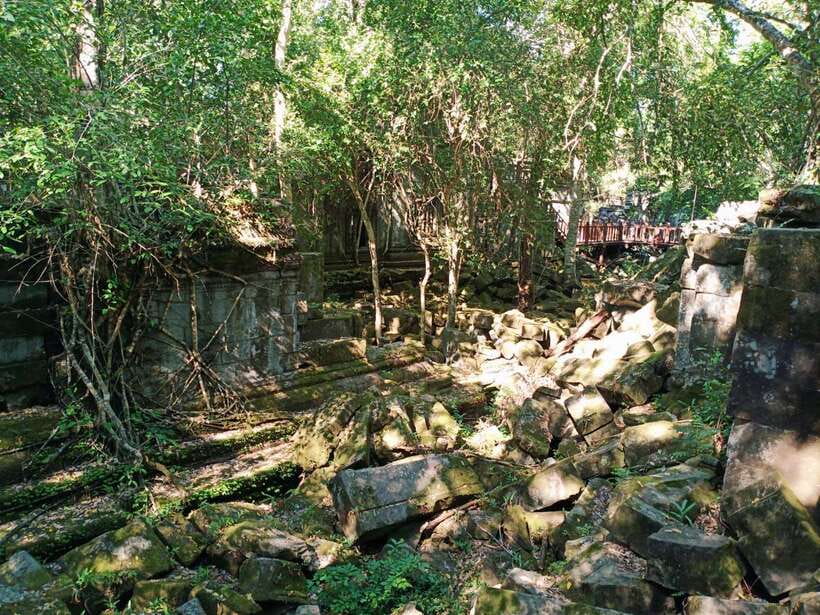Private One Day Trip-Pyramid Temple Koh Ker and Beng Mealea - Koh Ker, the Khmer capital away from Siem Reap