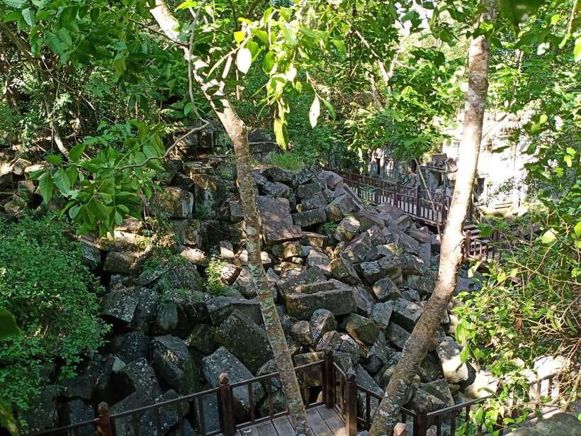 Private One Day Trip-Pyramid Temple Koh Ker and Beng Mealea - More outlying ruins before the return drive