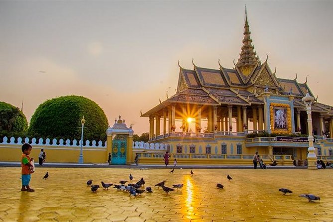 Private Oudong Temples & Phnom Prasith Tour from Phnom Penh - The Khmer Rouge memorial at a royal site