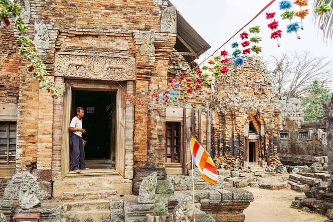 Private Phnom Chisor Temple Day Trip from Phnom Penh - Leaving Phnom Penh for the rice fields