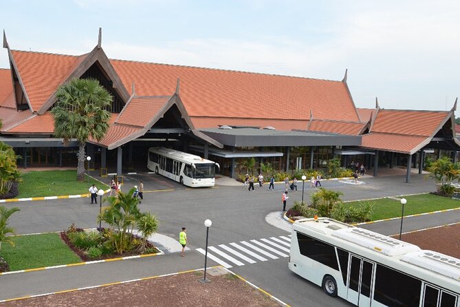 Private Siem Reap Angkor Airport Transfers - The ride from the airport to Siem Reap