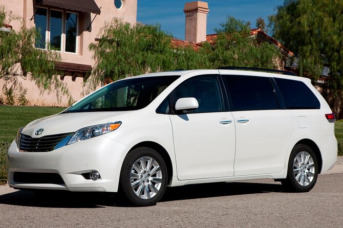 Private Siem Reap Angkor Airport Transfers - Meeting your driver after arrival