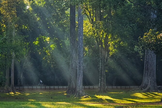 Private Sunrise and Sunset Angkor Park Tour with Rest Mid-Day - Angkor Wat before breakfast